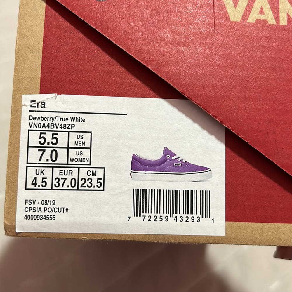 Vans - Picture 6 of 6